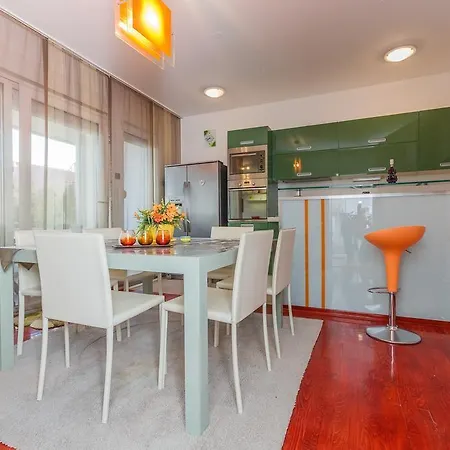 Zenta Appartement *